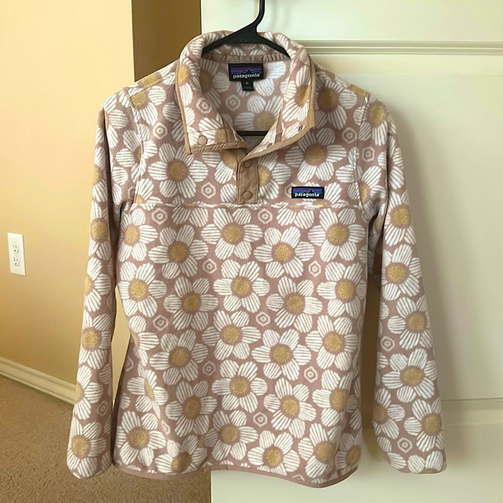 Micro D Snap Fleece - daisy/flower pattern